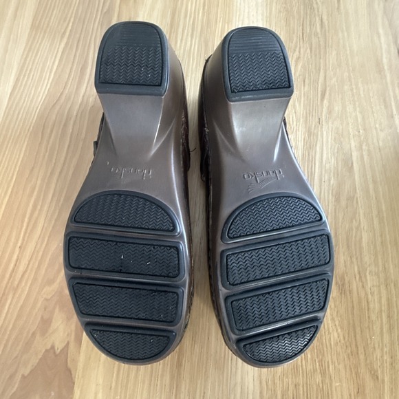 Dansko Savanna Embossed Mary Jane clog women's size 40 brown chocolate leather - Picture 16 of 16